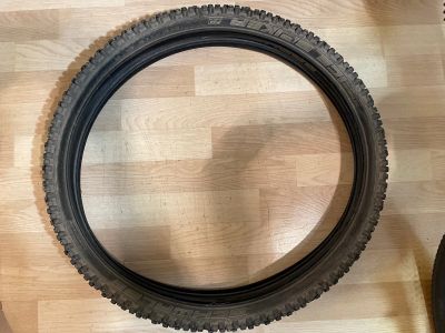 Лот: 19368868. Фото: 1. Покрышки шипованные Schwalbe Ice... Запчасти