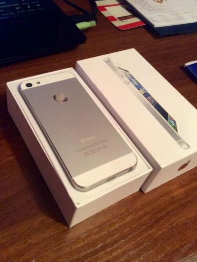 Лот: 4649322. Фото: 1. Iphone 5 16 gb. Смартфоны