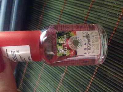 Лот: 5511875. Фото: 1. ив роше души клубника 20 ml 250... Женская парфюмерия