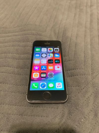 Лот: 25551541. Фото: 1. iPhone 5s 64 gb. Смартфоны
