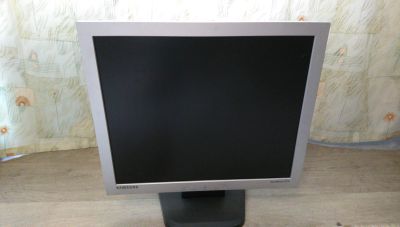Лот: 15684391. Фото: 1. Монитор Samsung SyncMaster 913V. ЖК-мониторы