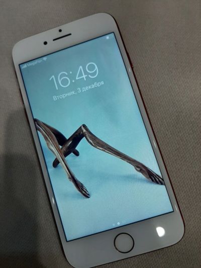 Лот: 15260125. Фото: 1. iPhone 7 128gb red. Смартфоны