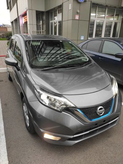 Лот: 19421155. Фото: 1. Nissan Note 2017 г. гибрид. Автомобили