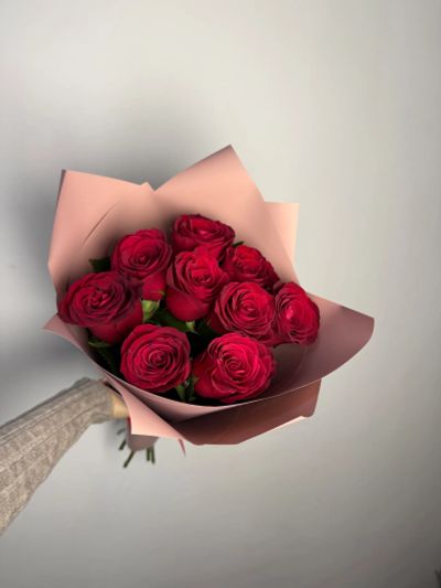Лот: 25778422. Фото: 1. 8. Букет из 9 красных роз быстрые... Свежие цветы
