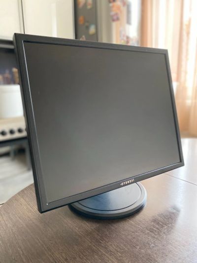 Лот: 16320237. Фото: 1. Монитор чёрный Hyundai 19’’’. ЖК-мониторы