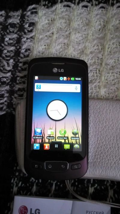 Лот: 3307605. Фото: 1. Смартфон LG P500 Optimus One Wine... Смартфоны