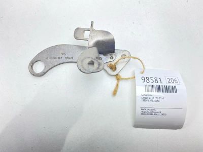 Лот: 24773111. Фото: 1. Кронштейн Citroen C4 2010 1880F0... Двигатель и элементы двигателя
