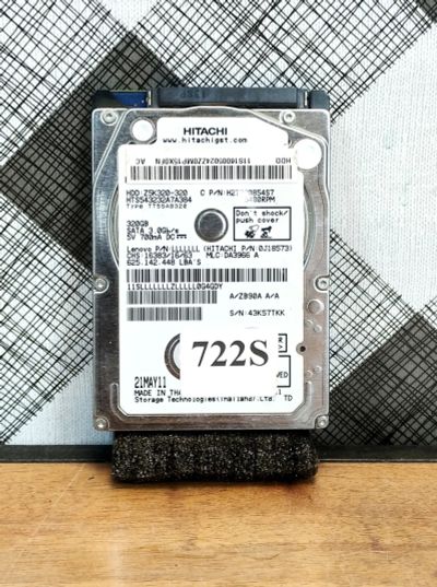 Лот: 20275362. Фото: 1. Жесткий диск SATA-II 2,5 Hitachi... Жёсткие диски (HDD)