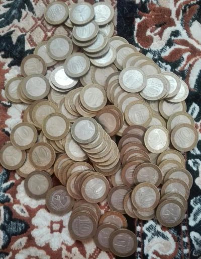 Лот: 11297835. Фото: 1. 10 рублей биметалл Никто не забыт... Россия после 1991 года