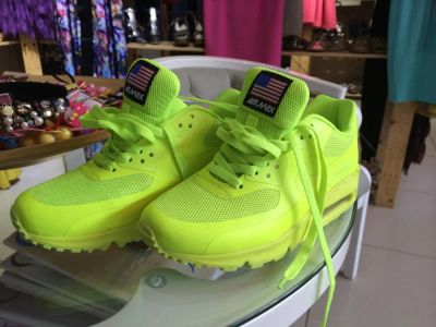 Лот: 4283204. Фото: 1. Nike air max. Другое (обувь)