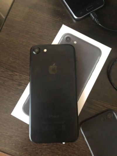 Лот: 12516213. Фото: 1. продам iphone 7 32gb черный. Смартфоны