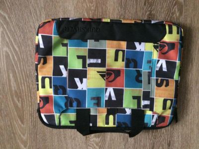 Лот: 4028442. Фото: 1. Сумка для ноутбука Quiksilver. Чехлы, обложки