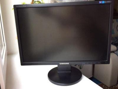 Лот: 9522797. Фото: 1. Монитор Samsung 943NW. ЖК-мониторы