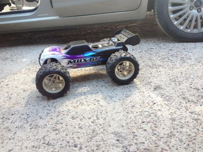 Лот: 3060910. Фото: 1. Truggy 1/8. Автомоделизм