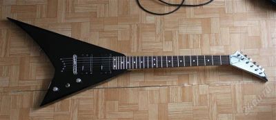 Лот: 1666527. Фото: 1. Электрогитара Jackson JS30 Randy... Гитары