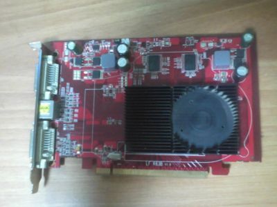 Лот: 10553761. Фото: 1. видеокарта ATI Radeon hd 2600... Видеокарты