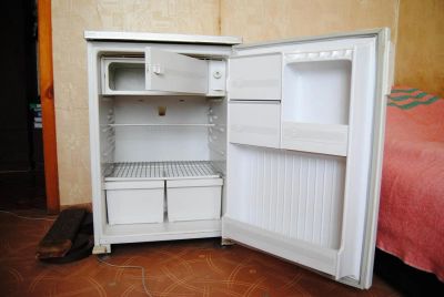Лот: 10130989. Фото: 1. Холодильник Бирюса КШ-150. Холодильники, морозильные камеры