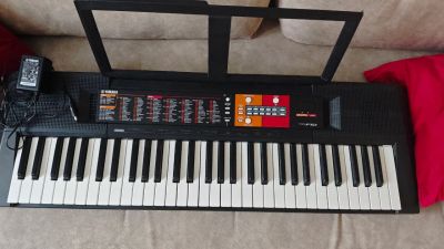 Лот: 24843554. Фото: 1. Продам синтезатор Yamaha PSR-F51. Клавишные