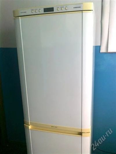 Лот: 2589209. Фото: 1. Холодильник Samsung RL-33 EBSW. Холодильники, морозильные камеры