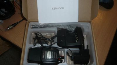 Лот: 3722611. Фото: 1. Радиостанция Kenwood TK-F6 Turbo. Рации, радиостанции