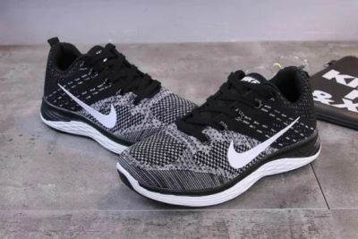 Лот: 7649145. Фото: 1. Nike Flyknit Lunar. Кеды, кроссовки, слипоны