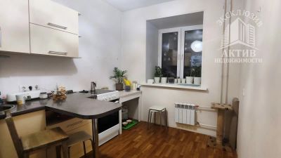 Лот: 21247507. Фото: 1. 2к в кирпичном доме, Белые Росы... Дома
