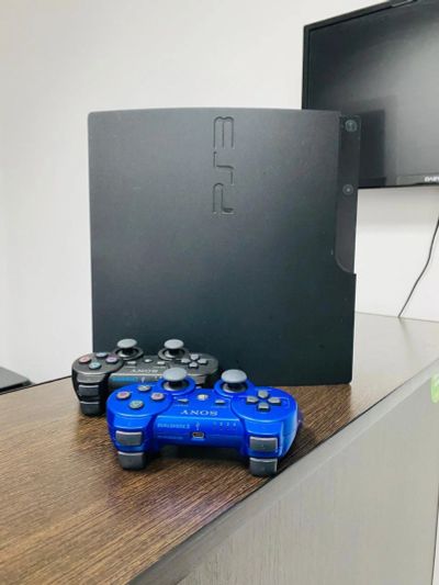 Лот: 16908329. Фото: 1. PlayStation 3 Slim 320GB + Любые... Игровые приставки, консоли