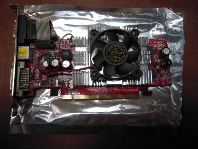 Лот: 4852615. Фото: 1. Видеокарта PCI-E x1600 pro 256mb... Видеокарты