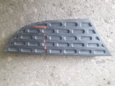 Лот: 21411506. Фото: 1. заглушка бампера Mitsubishi Colt... Двигатель и элементы двигателя