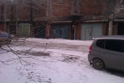 Лот: 3769301. Фото: 1. Сдам гараж на 10 лет ул. Железнодорожников. Гаражи, парковочные места