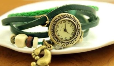 Лот: 3794396. Фото: 1. Винтажные часы- браслет с подвеской. Подарки на Новый год