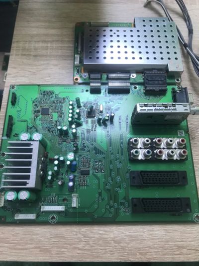 Лот: 15599600. Фото: 1. Toshiba 32c3500pr плата управления. Запчасти для телевизоров, видеотехники, аудиотехники