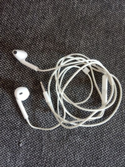 Лот: 17456416. Фото: 1. Наушники гарнитура Apple оригинал. Наушники, гарнитуры