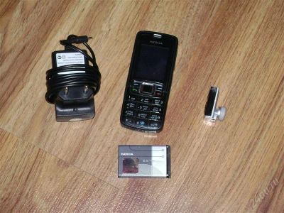 Лот: 830605. Фото: 1. nokia 3110c + bluetooth-гарнитура... Кнопочные мобильные телефоны