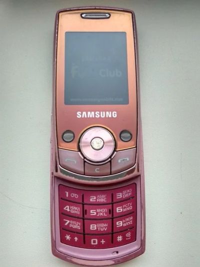 Лот: 6676589. Фото: 1. Samsung J700. Кнопочные мобильные телефоны