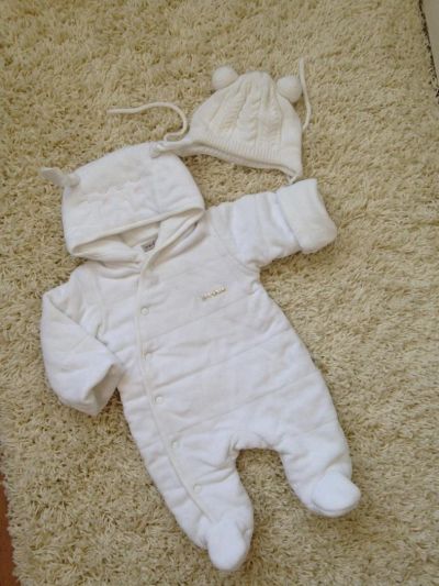 Лот: 10674502. Фото: 1. Комбинезон Baby Luna р62 и шапка... Костюмы, пиджаки, комбинезоны