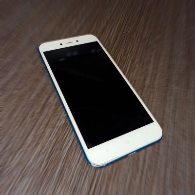Лот: 17155006. Фото: 1. Смартфон Xiaomi Redmi 5A, 16/2Gb... Смартфоны