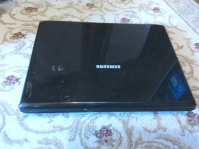 Лот: 9381156. Фото: 1. Двухъядерный рабочий ноутбук Samsung... Ноутбуки