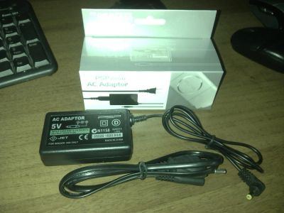 Лот: 7928004. Фото: 1. Зарядное устройство для PSP. Аксессуары для игровых приставок, консолей, геймпады