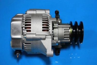 Лот: 11218237. Фото: 1. Генератор 12V Toyota 2L/3L/5L... Электрооборудование