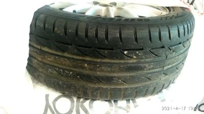 Лот: 17498106. Фото: 1. Шины Bridgestone 235/50 17 96Y. Шины