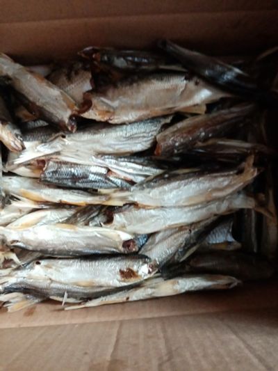 Лот: 15567674. Фото: 1. Ассорти ряпушка и лещ вяленый. Икра, рыба, морепродукты