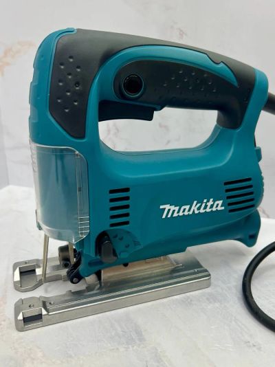 Лот: 21256300. Фото: 1. Электролобзик Makita 4329, 450... Электроинструмент