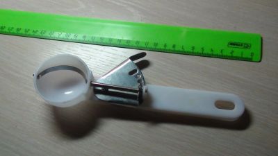 Лот: 12075625. Фото: 1. Ложка для мороженого. Кухонные аксессуары