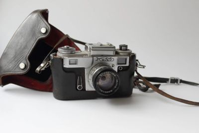 Лот: 9761937. Фото: 1. советский фотоаппарат Киев. Плёночные компактные