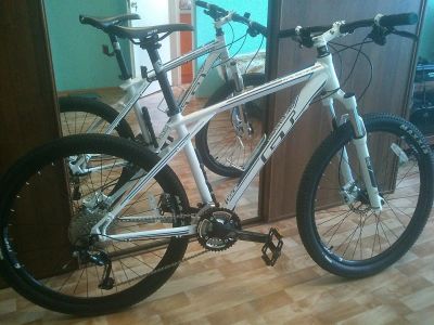 Лот: 3076131. Фото: 1. GT Avalanche 1.0 (2012). Срочно... Велосипеды
