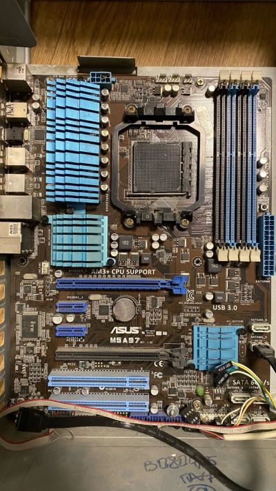 Лот: 21765958. Фото: 1. ASUS M5A97. Материнские платы