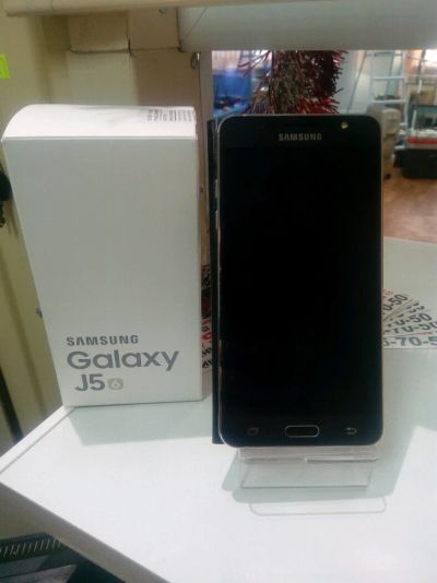 Лот: 11056526. Фото: 1. Samsung galaxy j5(2016). Смартфоны