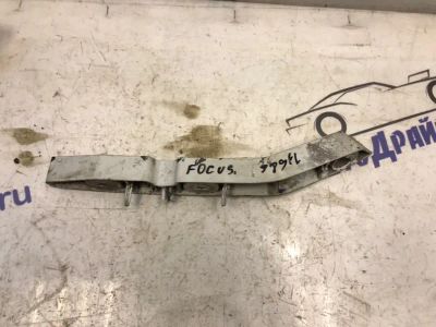 Лот: 21709946. Фото: 1. крепление бампера Ford Focus CB4. Двигатель и элементы двигателя