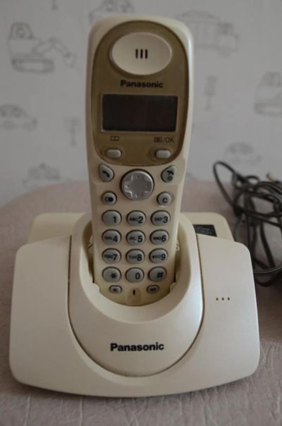 Лот: 4295838. Фото: 1. Телефон беспроводной Panasonic... DECT и радиотелефоны